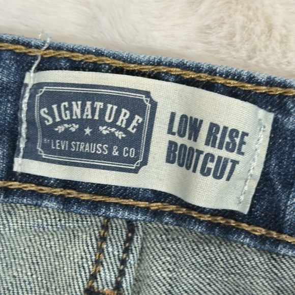 Levi’s Signature Low Rise Boot Cut Jeans Denim Medium Wash size 16 Long Western - Picture 8 of 12